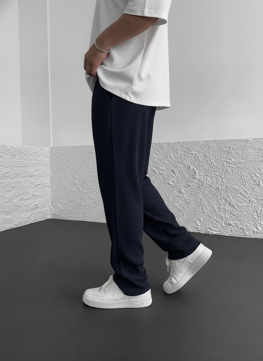 Theo | Relaxed Fit Corduroy Pants