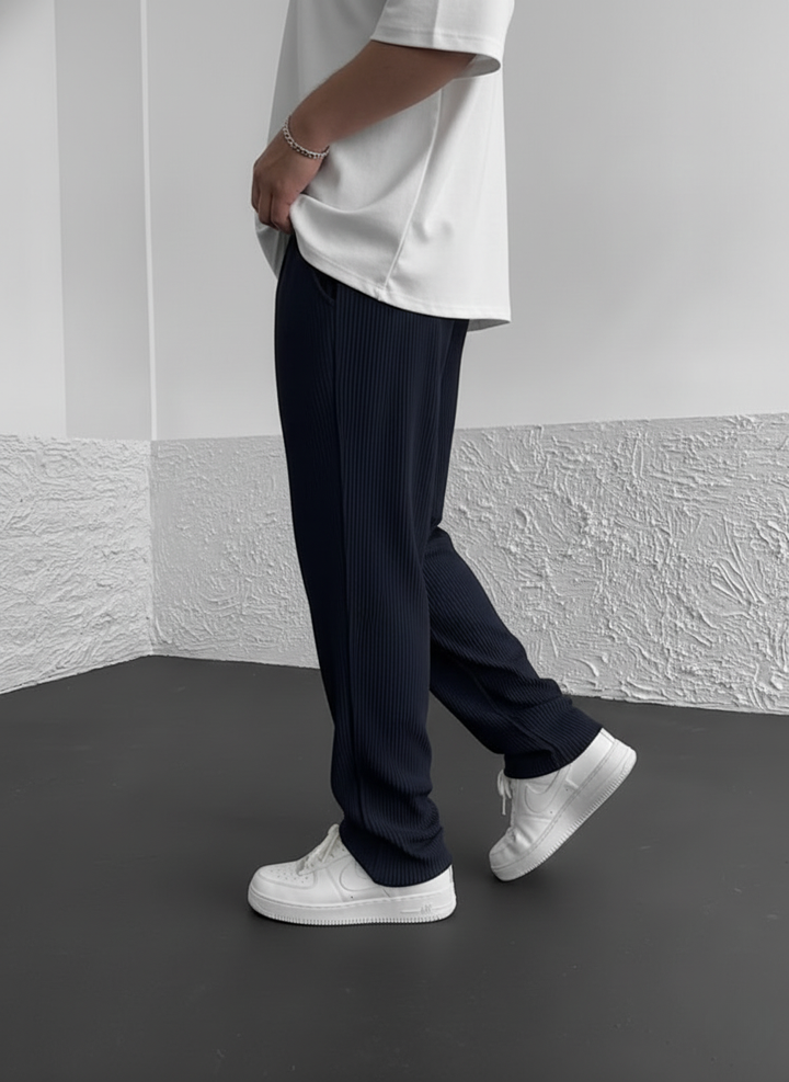 Theo | Relaxed Fit Corduroy Pants