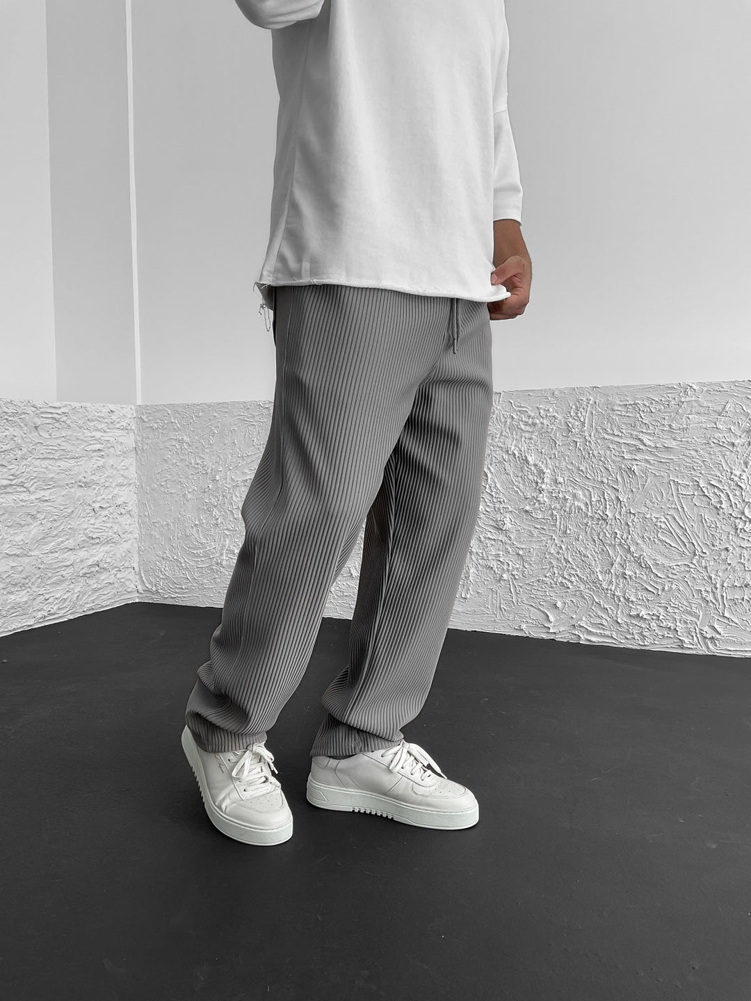 Theo | Relaxed Fit Corduroy Pants