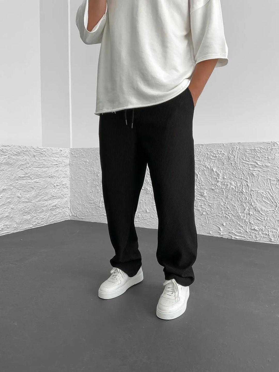 Theo | Relaxed Fit Corduroy Pants