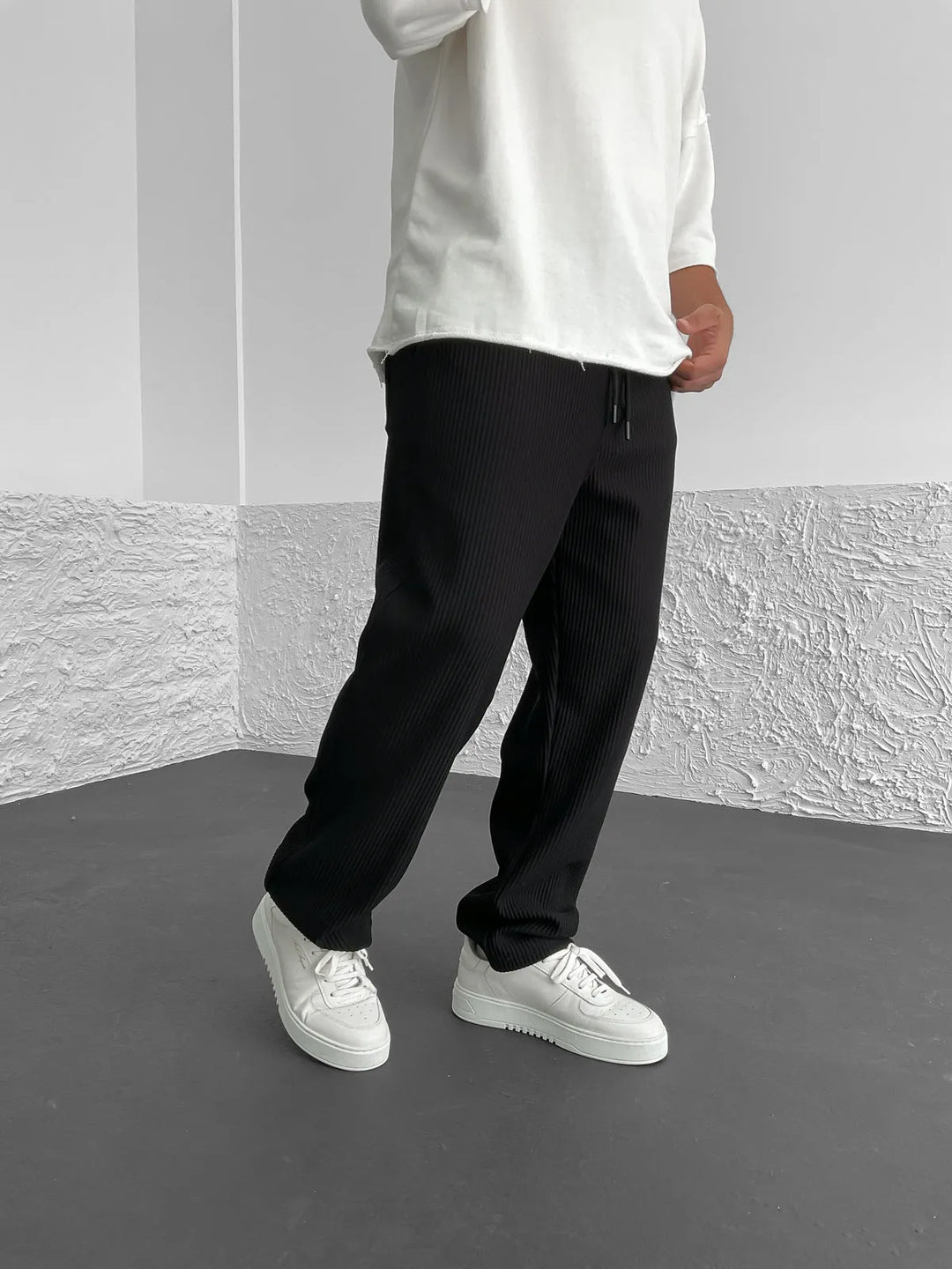 Theo | Relaxed Fit Corduroy Pants