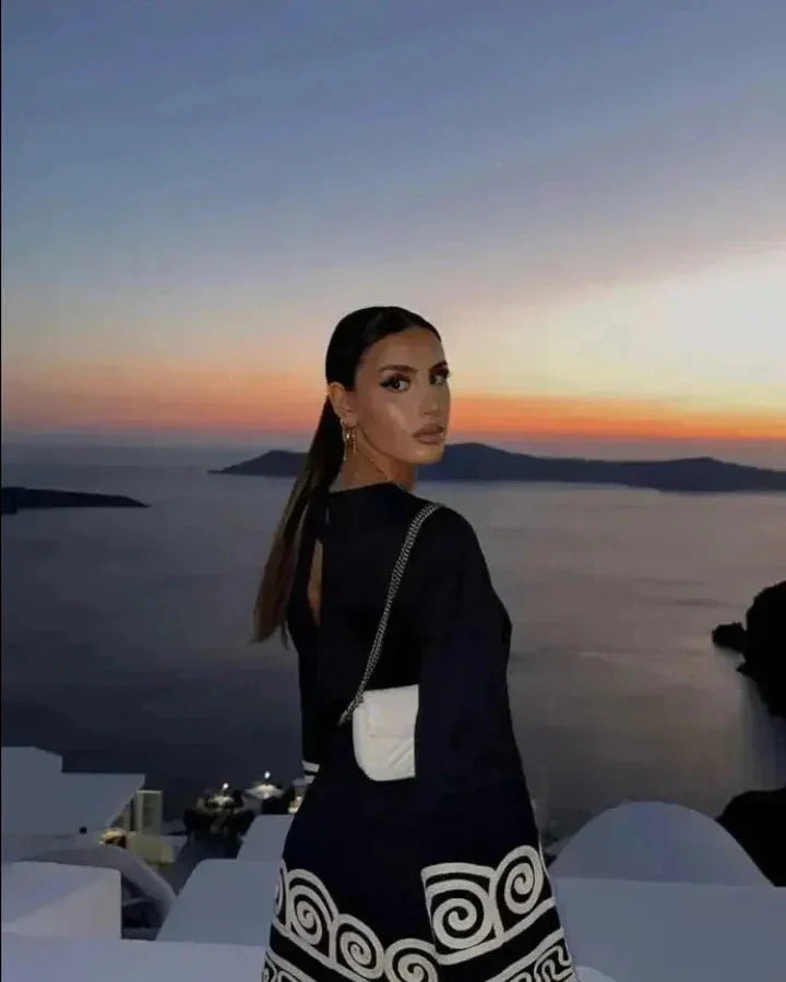 Yara | Elegante jurk met geborduurde print